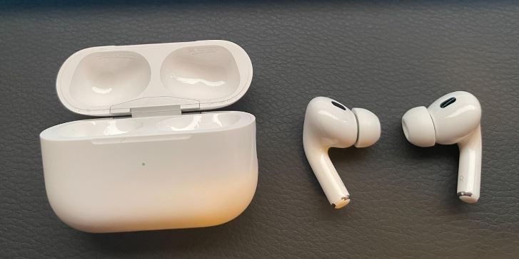 case and airpods pro 2